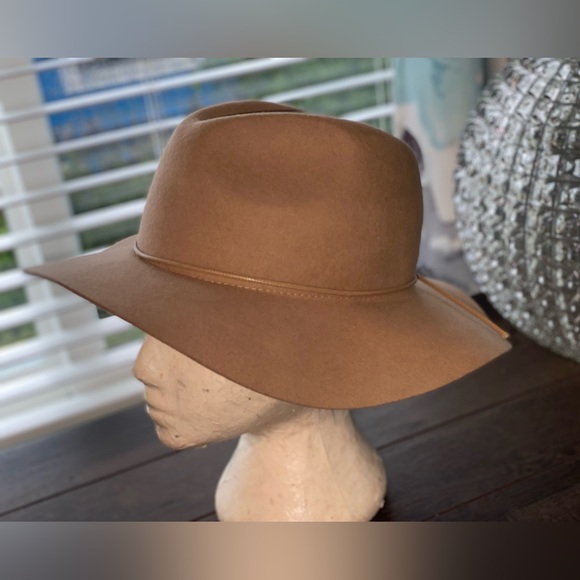 Ecote’ Floppy Wool Hat - Picture 2 of 12
